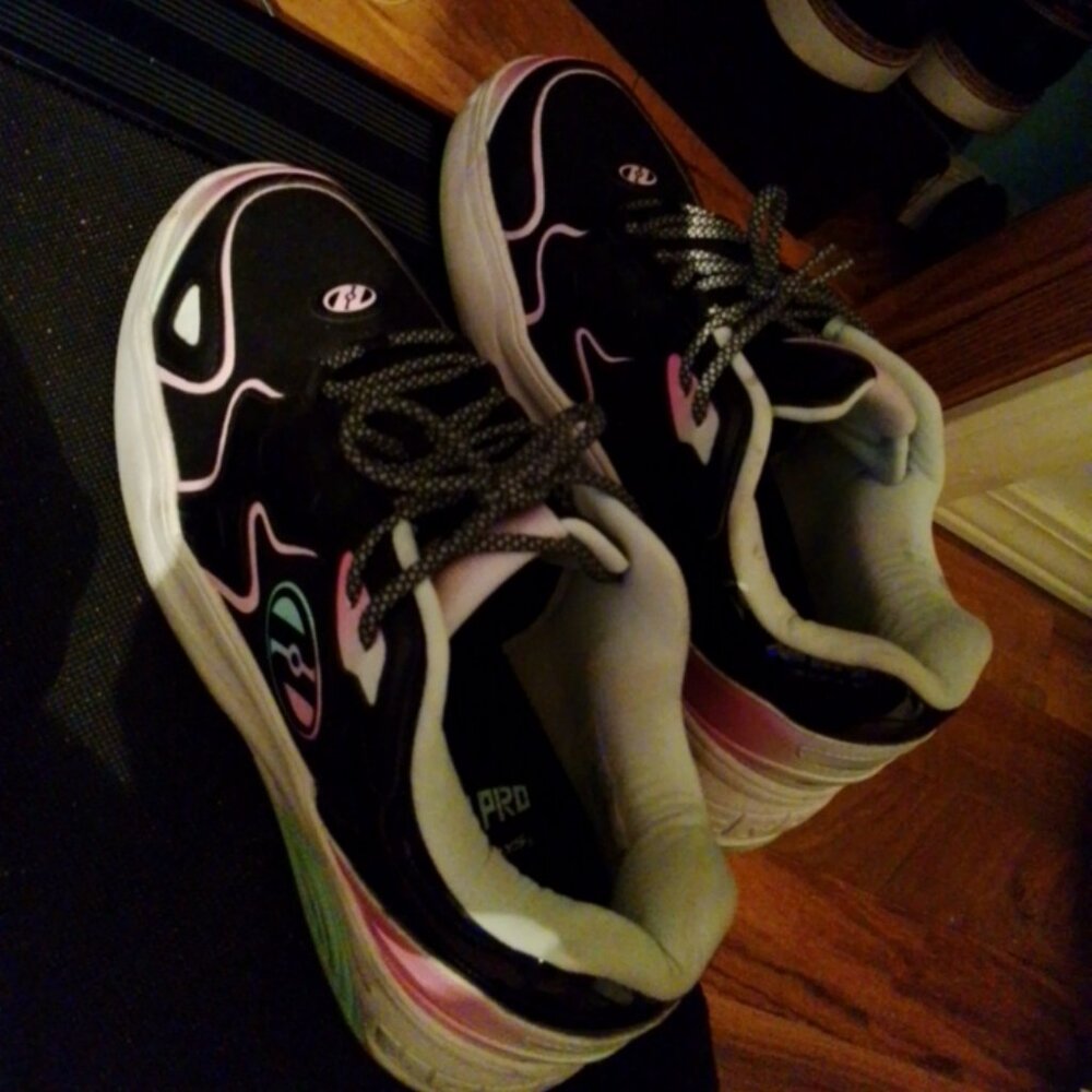 Heelys Mega Pro mens 9 women's 10 pink NO TOOL NO BOTTOM